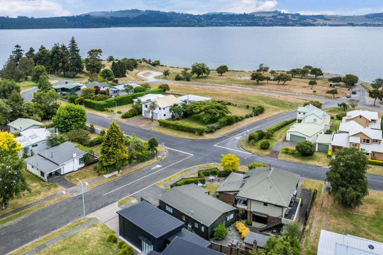 You Little Beauty - Wharewaka Beach Magic Taupo Zewnętrze zdjęcie